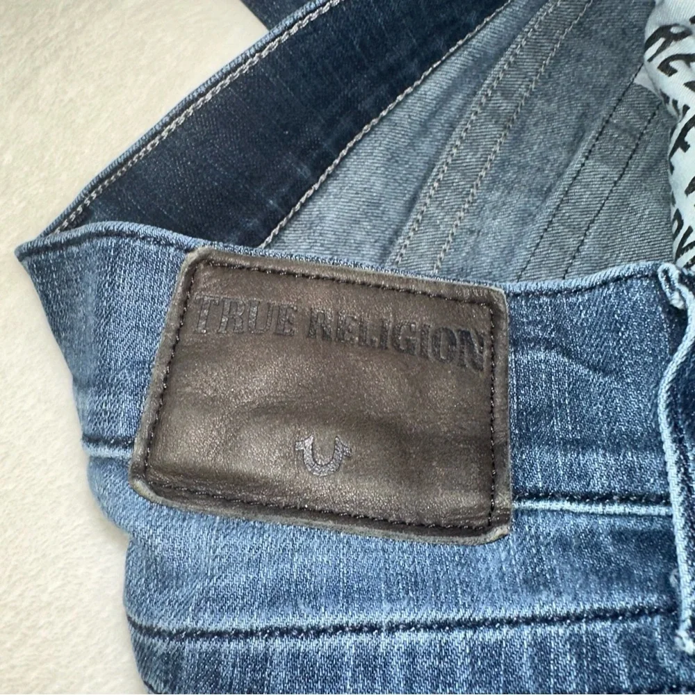 Men’s True Religion Geno Relaxed Slim Jeans!